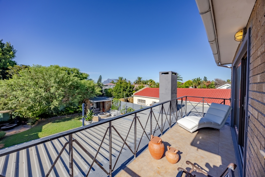 5 Bedroom Property for Sale in Flamingo Vlei Western Cape